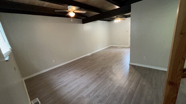 Building Photo - 900 Windsor Harbor Rd