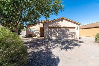 Building Photo - 1158 E Silversmith Trail