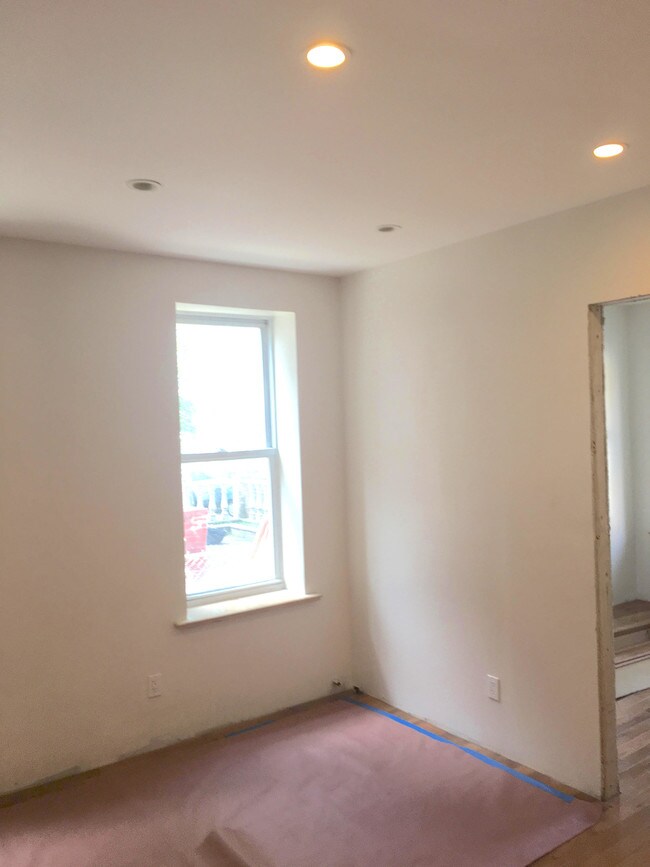 Foto del edificio - 162 E 52nd St