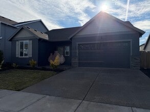 Building Photo - 5162 Constellation Ave NE