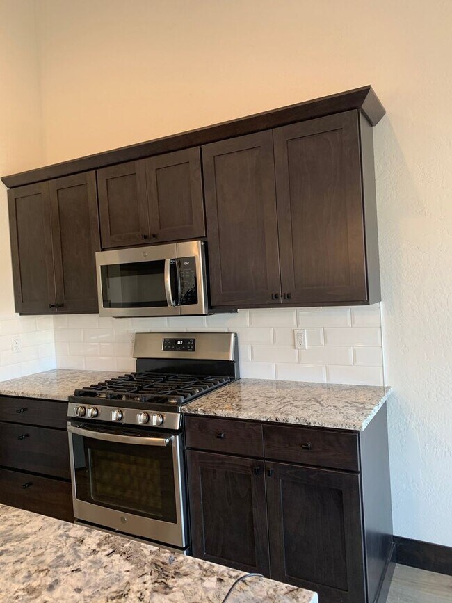 Building Photo - 3 br, 2 bath House - 1295 Tamarindo Lane