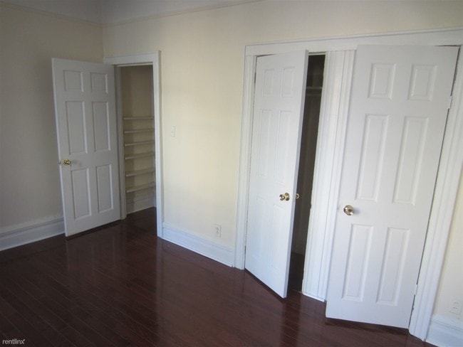 Building Photo - 1042 Bergen St