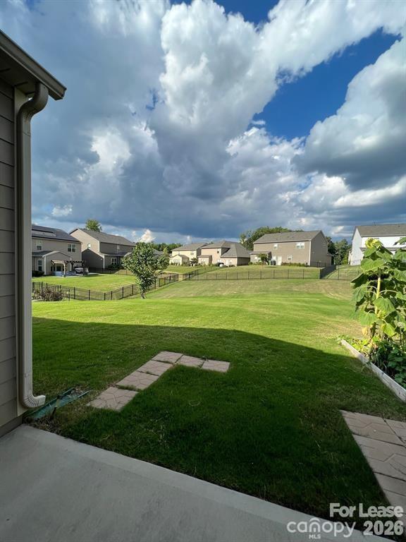 Building Photo - 10413 Honeyfur Ct
