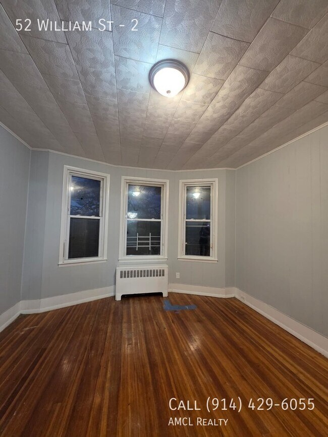 Building Photo - 52 William St