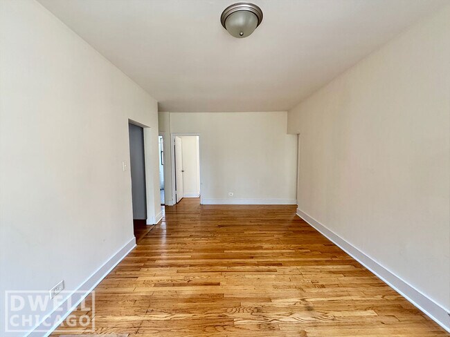 Foto del edificio - 1518 N Kedzie Ave