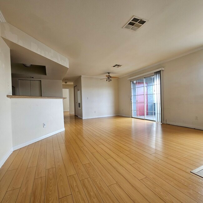 Foto del edificio - 8600 W Charleston Blvd