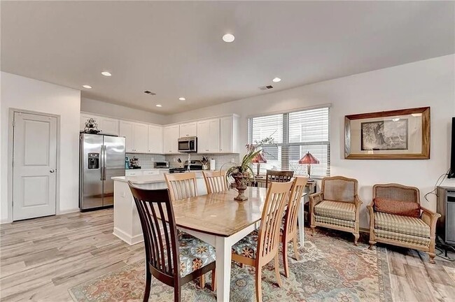 Foto del edificio - 27 Wesley Way