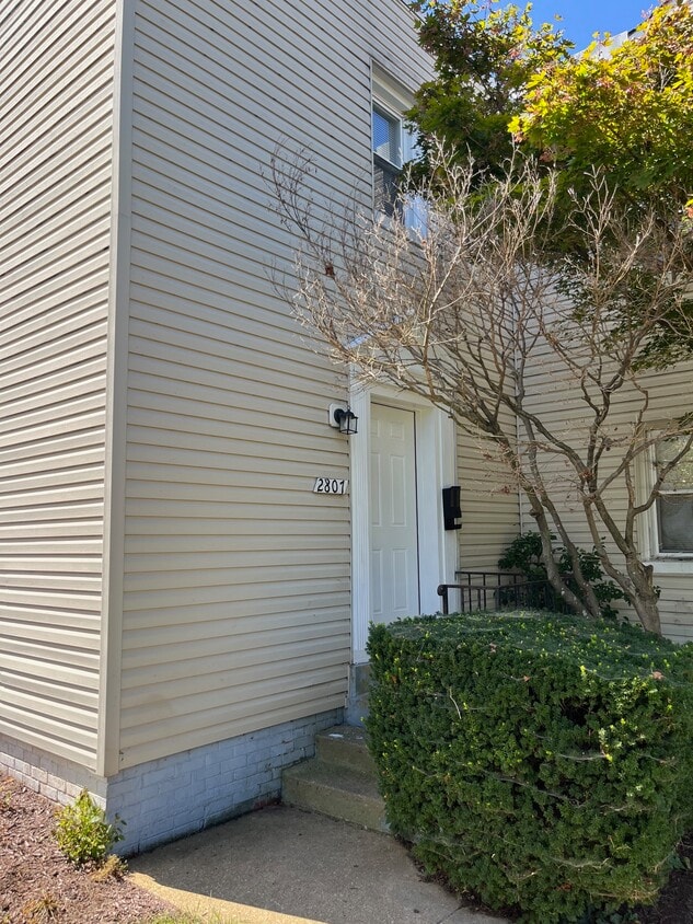 Photo - 2807 Iverson St (Temple Hills, MD)