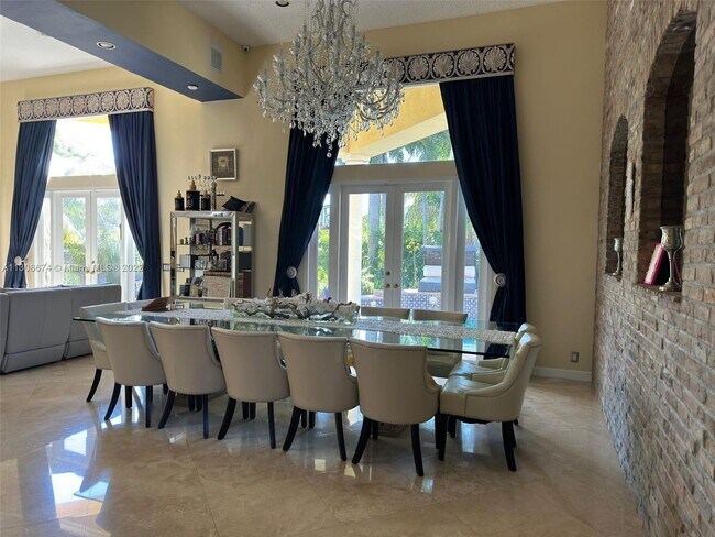 Foto del edificio - 5532 Estate Oak Cir