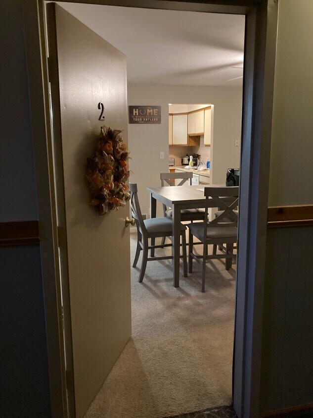 Primary Photo - 6 N Transit Hill Dr