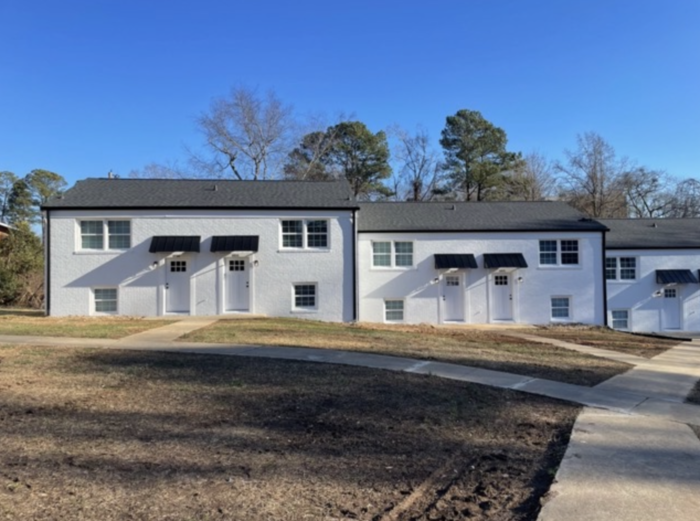 Foto principal - Renovated Townhome on North Hills Drive