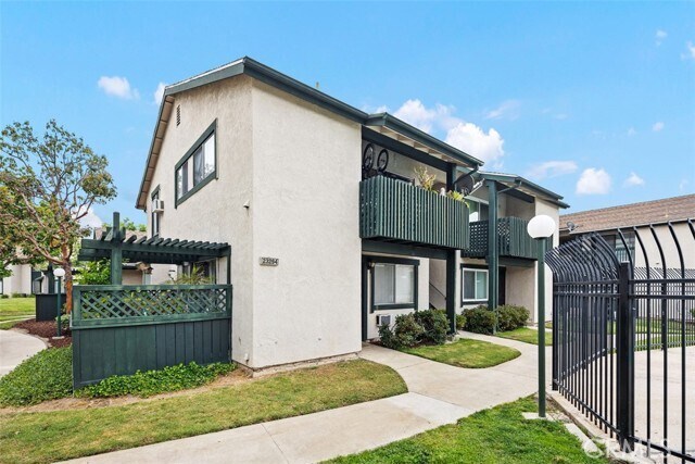 Foto principal - 23294 Orange Ave