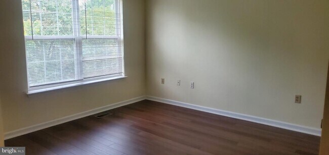 Building Photo - 2401 Repton Ct