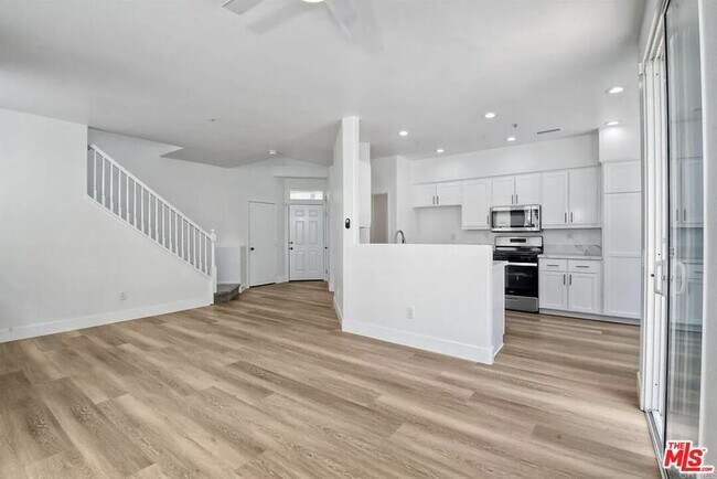 Building Photo - 1817 Calypso Dr