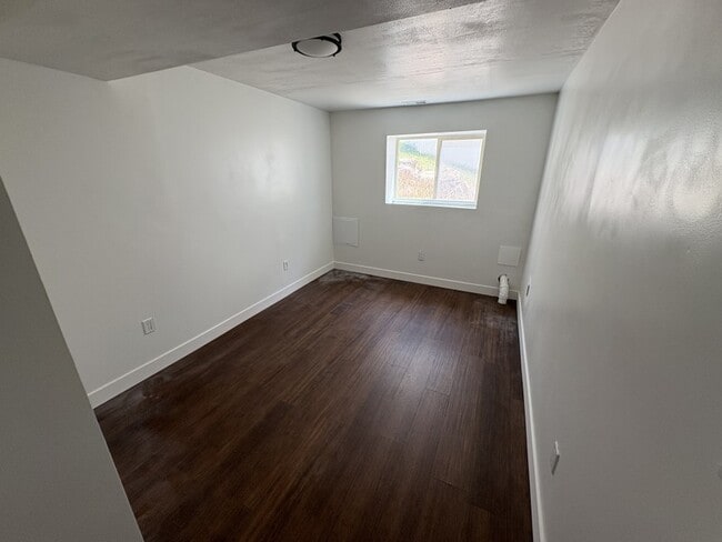 Building Photo - 123 N 910 E