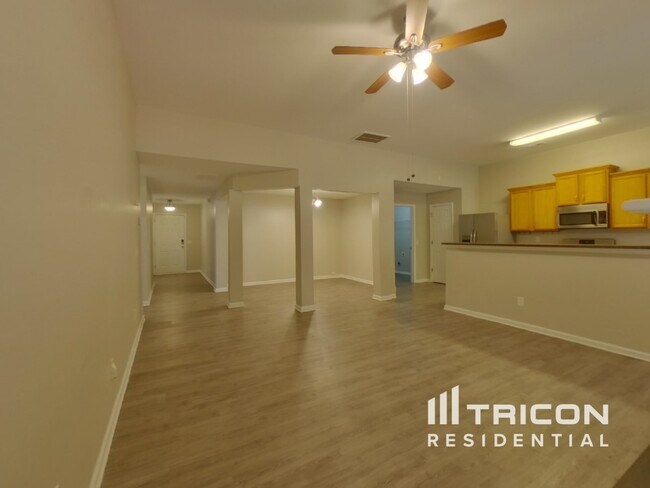 Foto del edificio - 6017 Ashebrook Dr