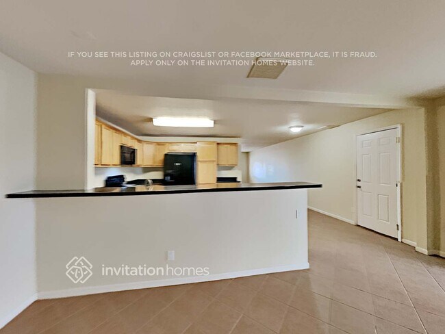 Building Photo - 3601 E Janice Wy