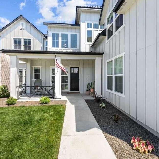 Foto del edificio - Luxury Living in Dry Creek Ranch – Custom ...