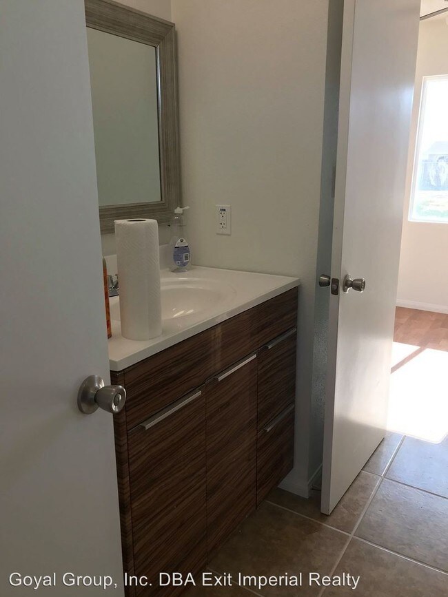Foto del edificio - 2 br, 1 bath House - 145 W. California St.