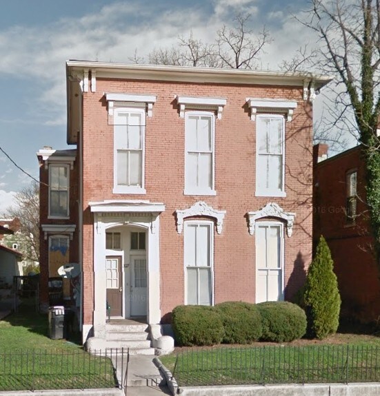 Foto principal - 2027 W Jefferson St