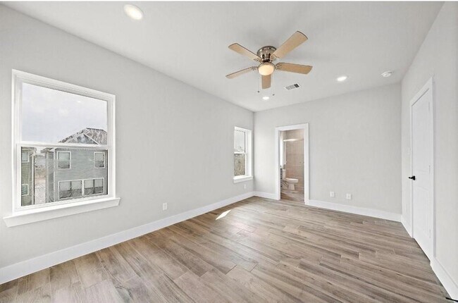 Foto del edificio - 230 W 28th St