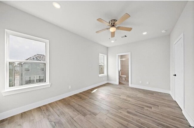 Photo - 230 W 28th St House