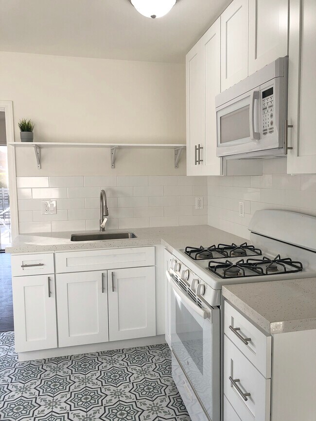 Foto del edificio - 2856 Glenview Ave