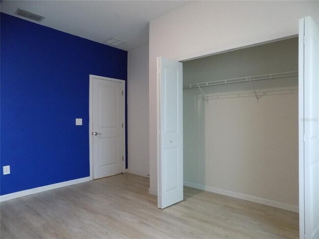 Foto del edificio - 1713 Chatsworth Cir