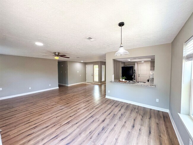 Building Photo - 12741 Lake Conroe Hills Dr
