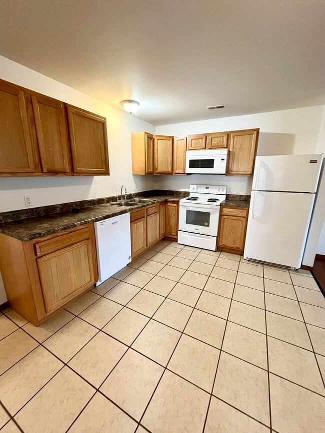 Foto del edificio - All Inclusive Duplex | 3 Bed | 2 Bath