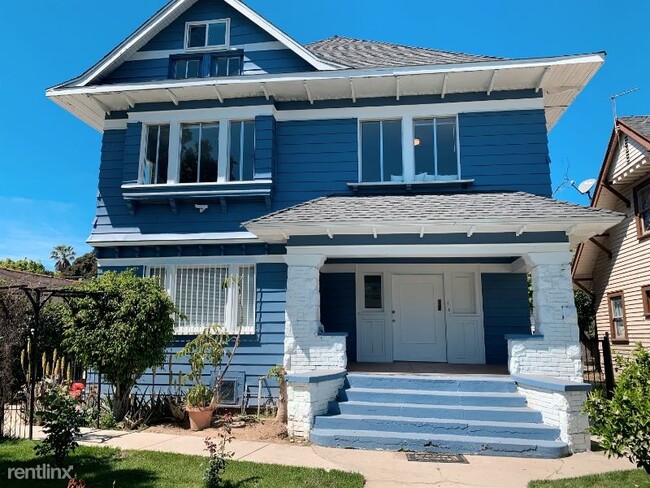 Building Photo - 11 br, 5 bath House - 2639 S Budlong Ave