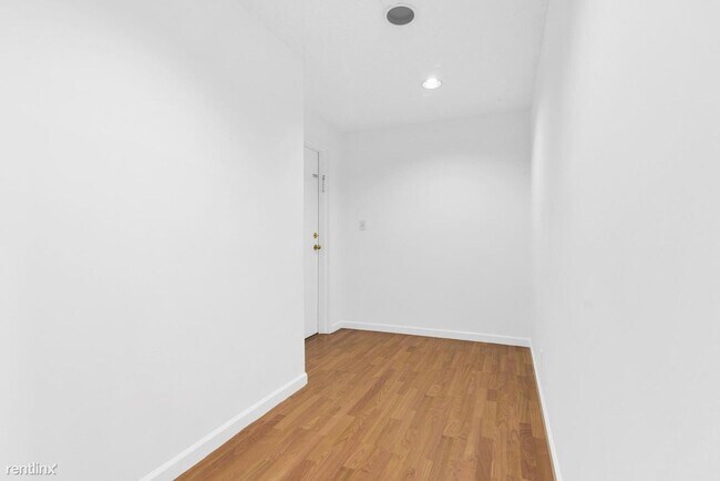 Building Photo - 2 br, 2 bath House - 5951 Wellesley Park D...