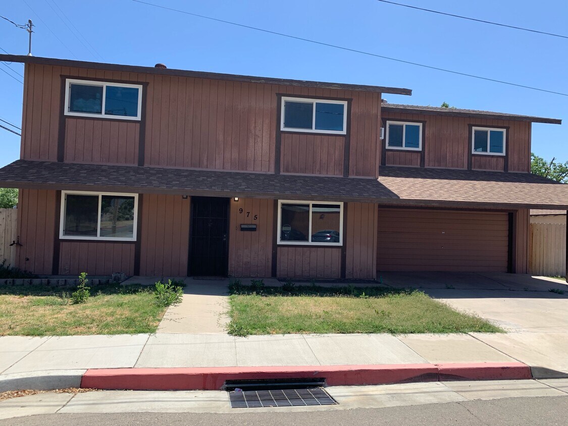 975 Van Dorsten Ave, Corcoran, CA 93212 House Rental in Corcoran, CA