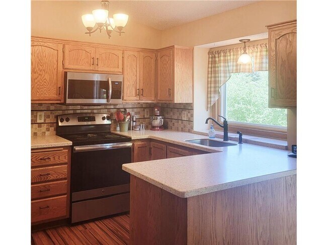 Foto del edificio - 3 br, 2 bath House - 18xxx Ogden Street NW