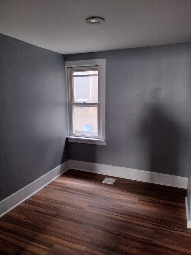Building Photo - 930 Lenox Ave