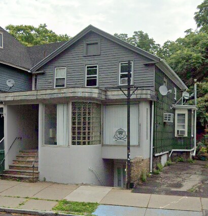 Building Photo - 522 South Ave