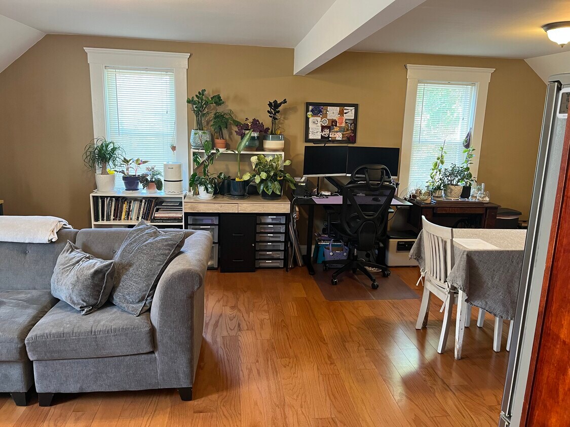 Foto principal - 312 N Main St