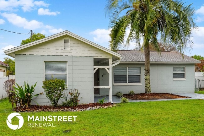 Building Photo - 1010 N Lavon Ave