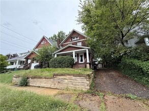 Building Photo - 897 Polk Ave