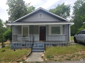 Building Photo - 196 Mahan St SW