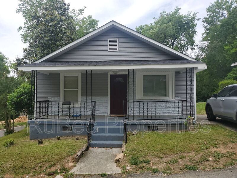 Primary Photo - 196 Mahan St SW