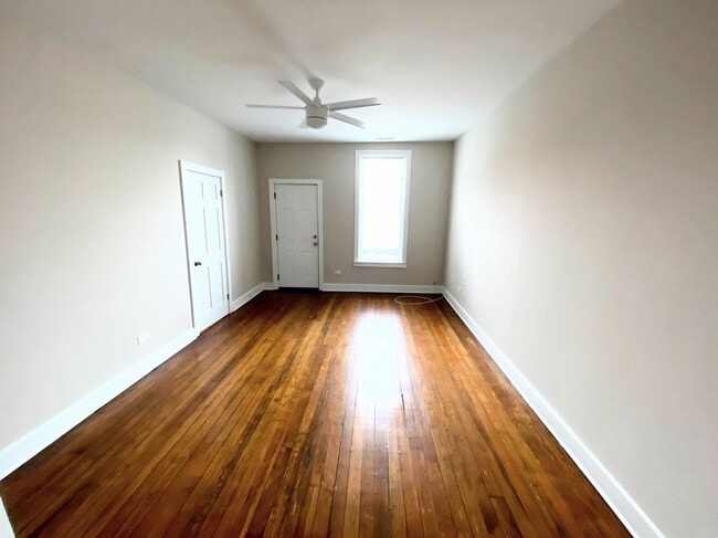 Foto del edificio - 978 W 19th St