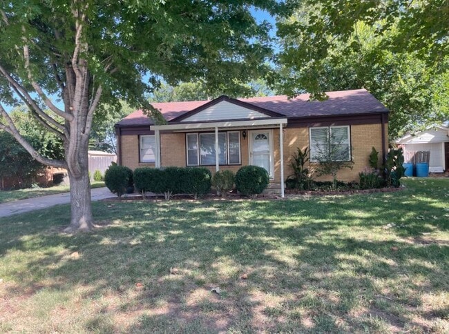 Building Photo - 322 Alexander Dr
