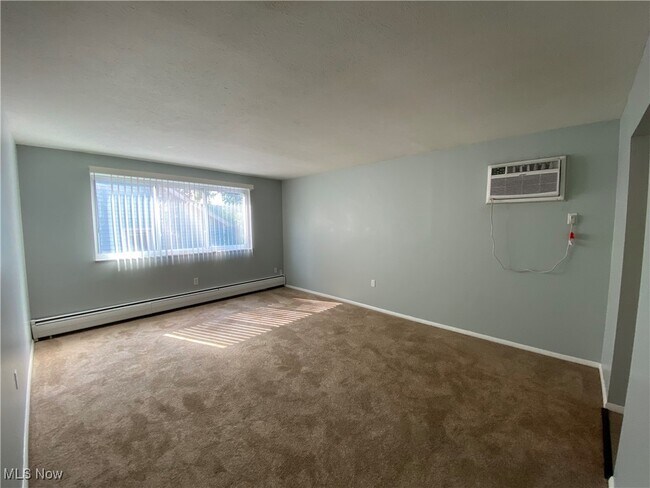 Foto del edificio - 1450 Riverside Dr
