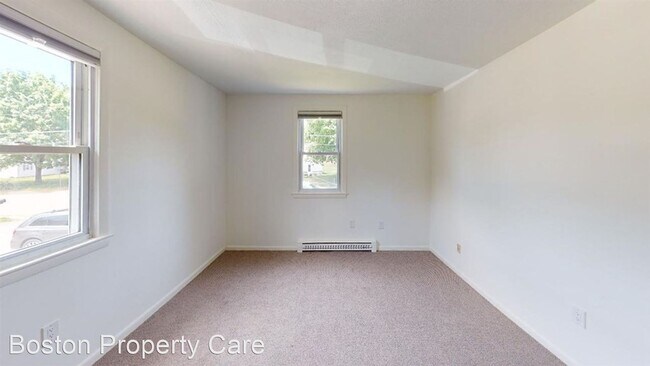 Building Photo - 2 br, 1 bath House - 20 Hargrave Ave #2