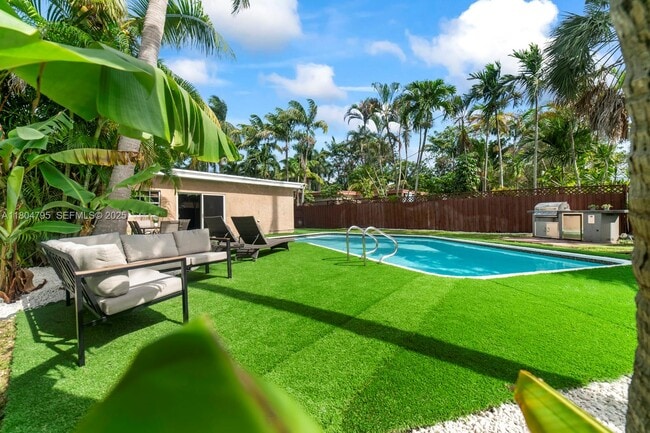 Building Photo - 2708 Cleveland St