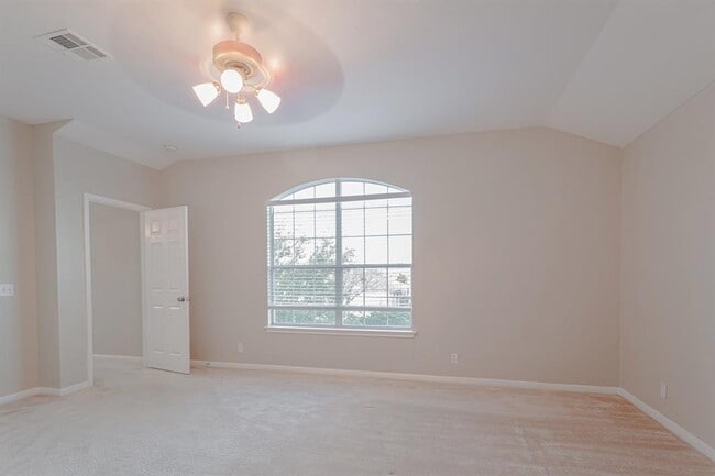 Foto del edificio - 19201 Mangan Way