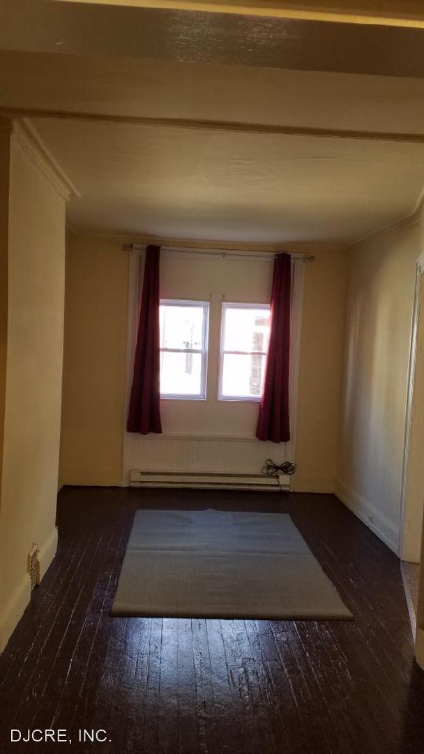 Building Photo - 3 br, 1 bath House - 1264 S. Bonsall Street