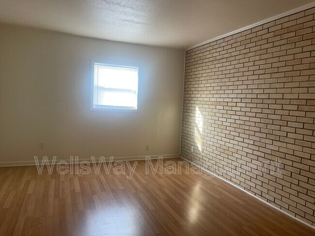 Foto del edificio - 5956 Radnor Rd