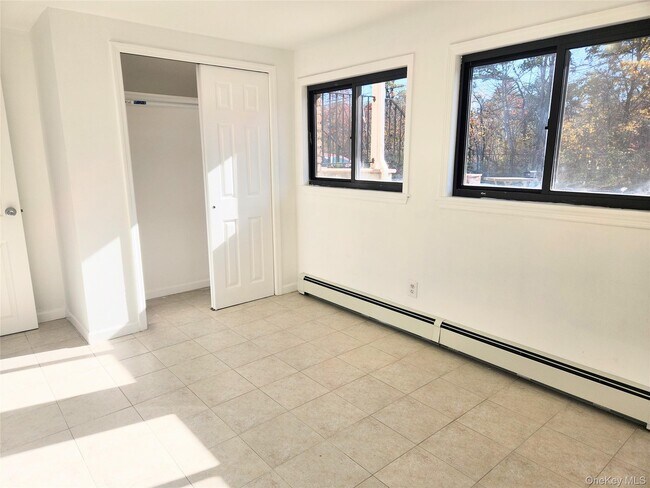 Building Photo - 27 Gordon Ave